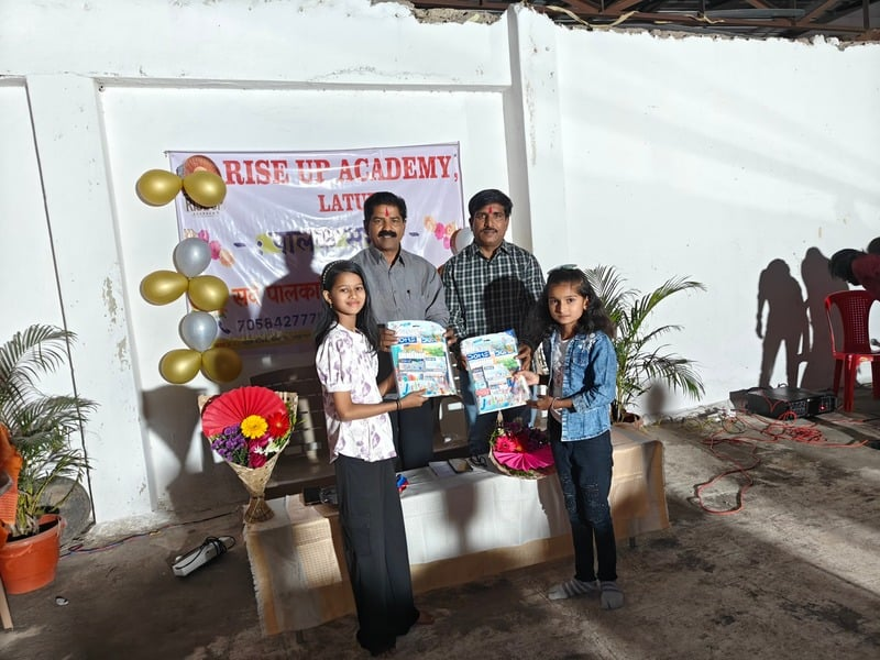 PRIZE DISTRIBUTION (MIDTERM)