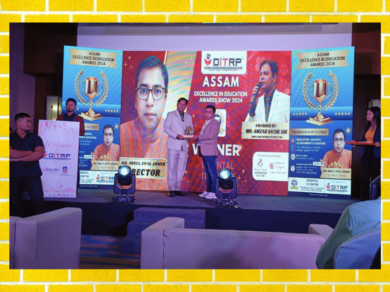 dIRECTORE RECEIVED AWARD