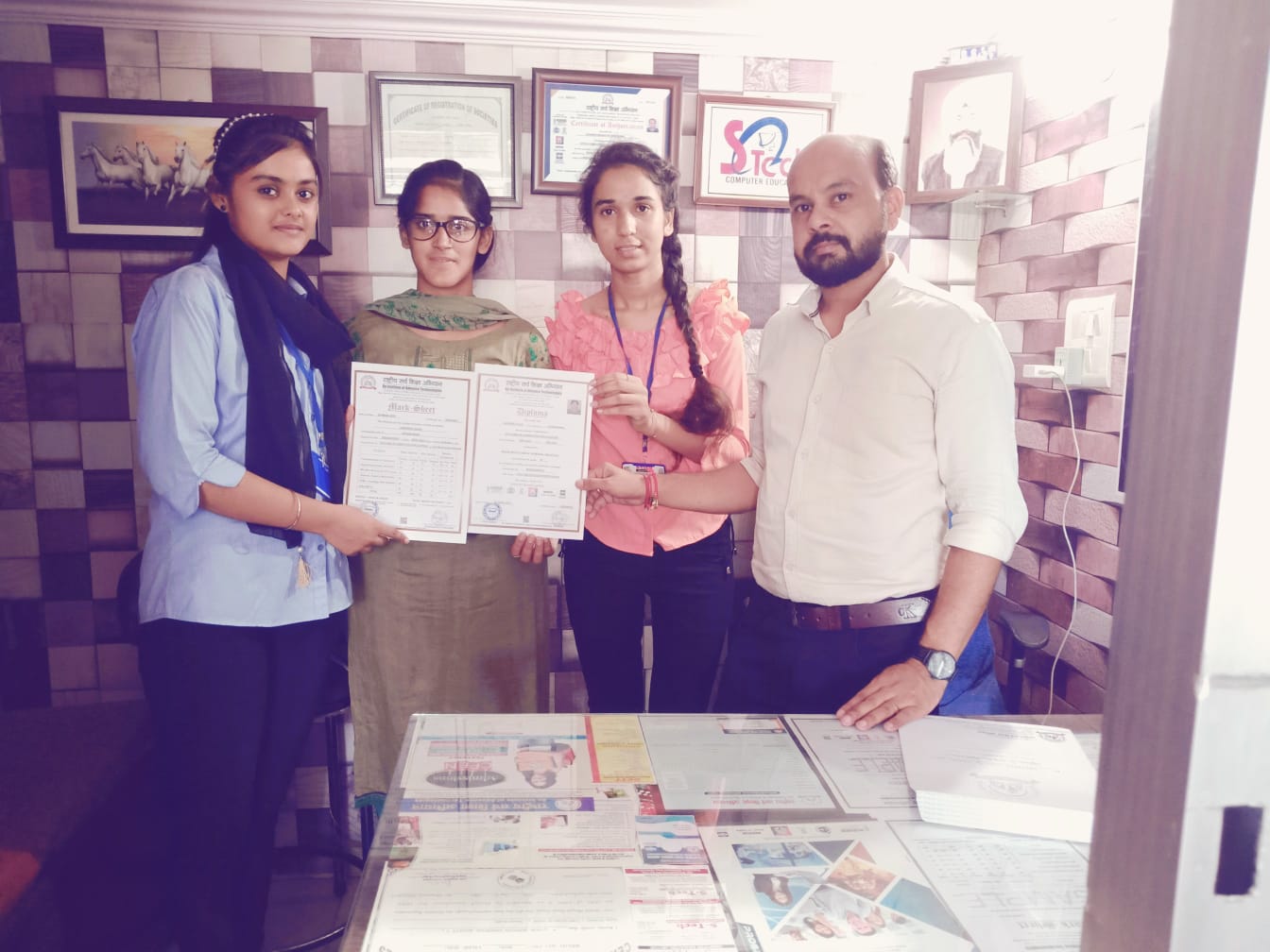 Issued Cerficate/Diploma 7