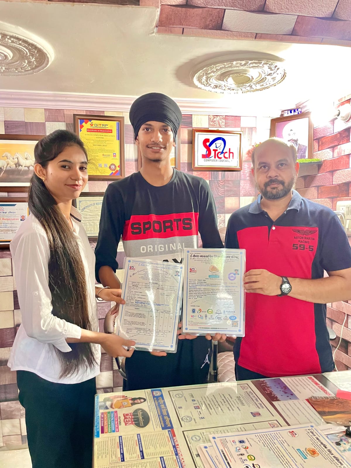 Issued Cerficate/Diploma 36