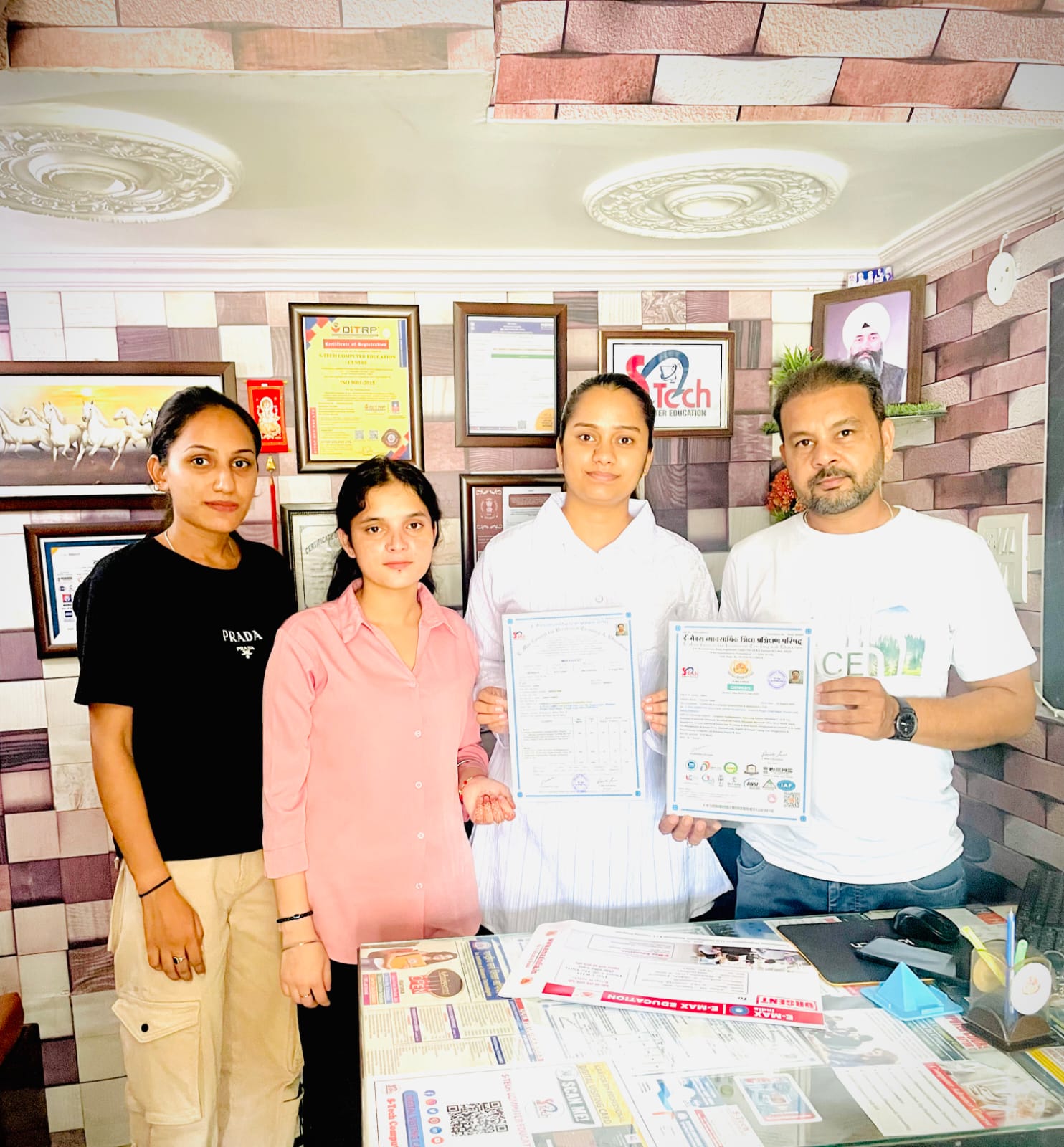 Issued Cerficate/Diploma 57