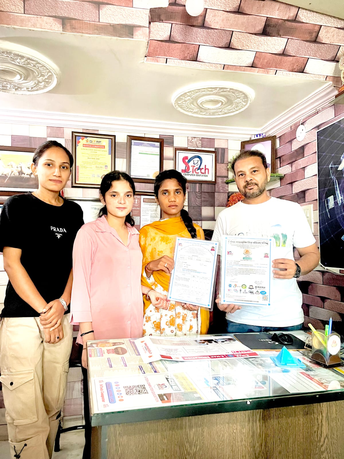 Issued Cerficate/Diploma 59