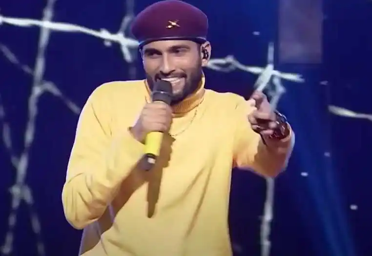 abhishek bensla family.tring