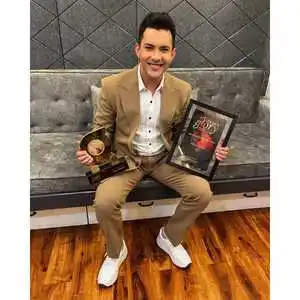 Aditya Narayan’s Awards Tring