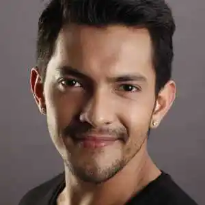 Aditya Narayan's Biography Tring