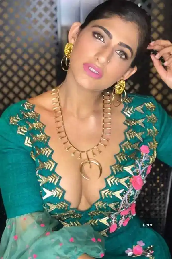 Kubbra Sait’s Biography