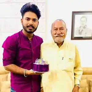 Navdeep Wadali’s Family Tring