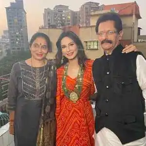 Aneri Vajani's Family