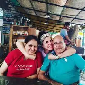 Kirti Kulhari husband