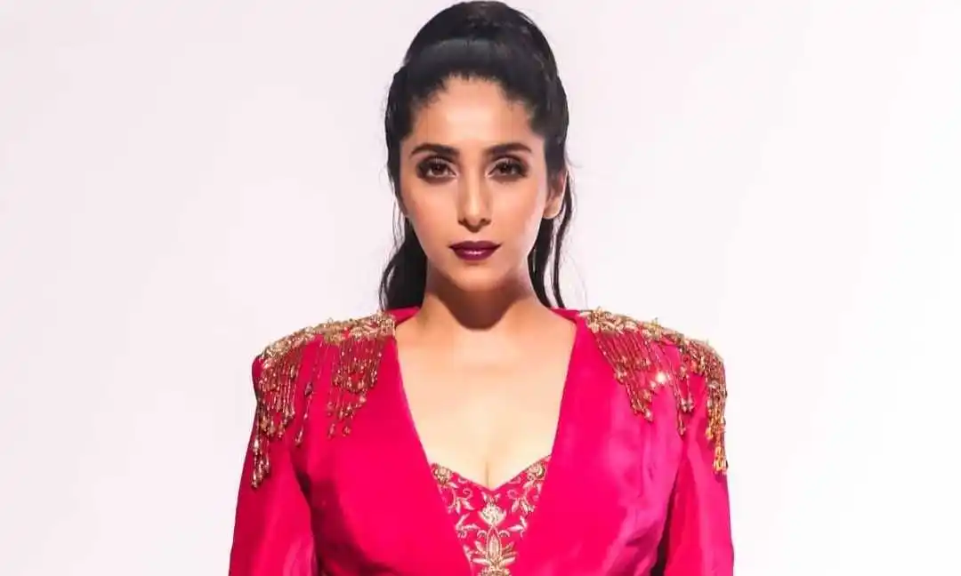 Neha Bhasin Biography Tring