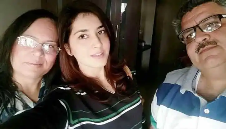 raashii khanna family