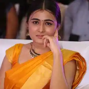 shalini pandey biography