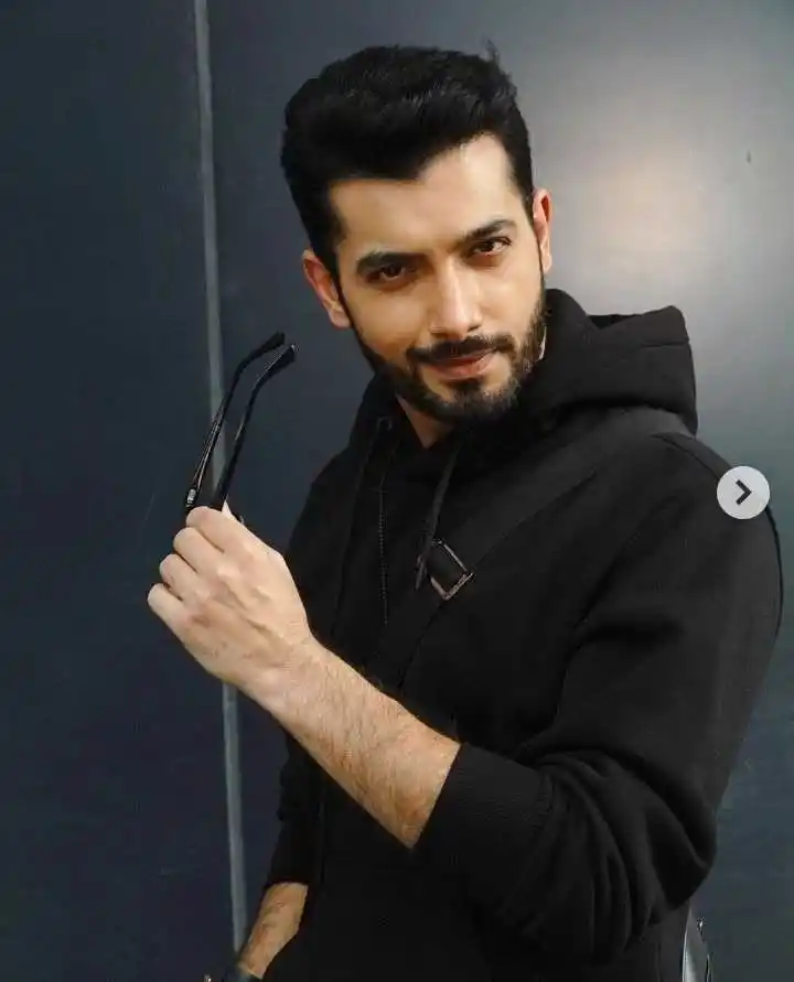 Sharad Malhotra Images Tring