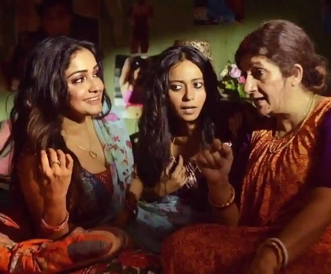 lalbazaar scene.tring