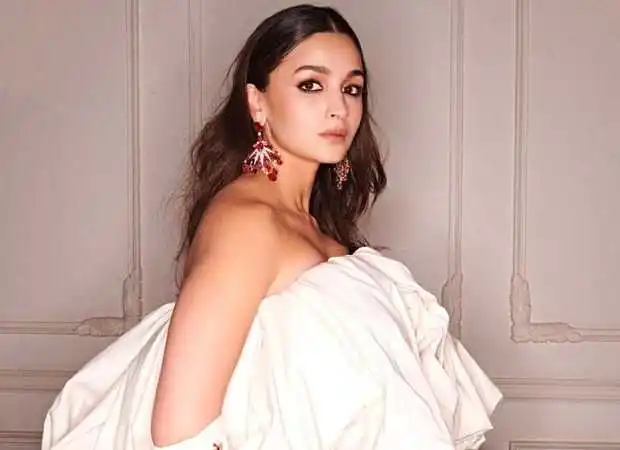 alia-bhatt-met-gala-debut-tring.jpg
