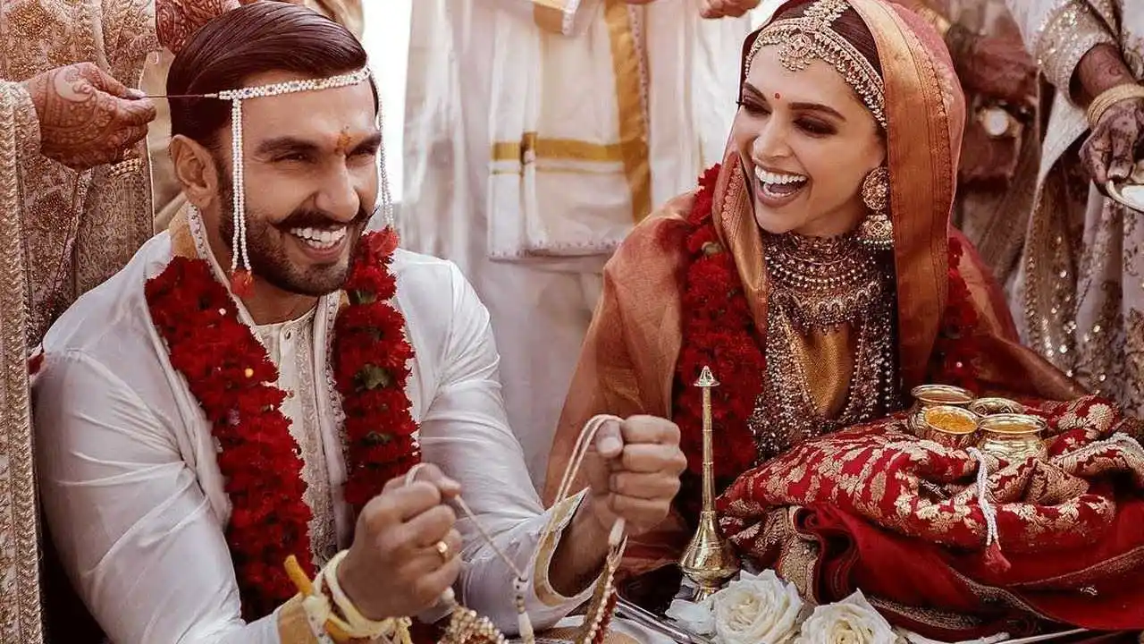 Deepika-Padukone-and-Ranveer-Singh.tring.jpg Deepika Padukone and Ranveer Singh.tring