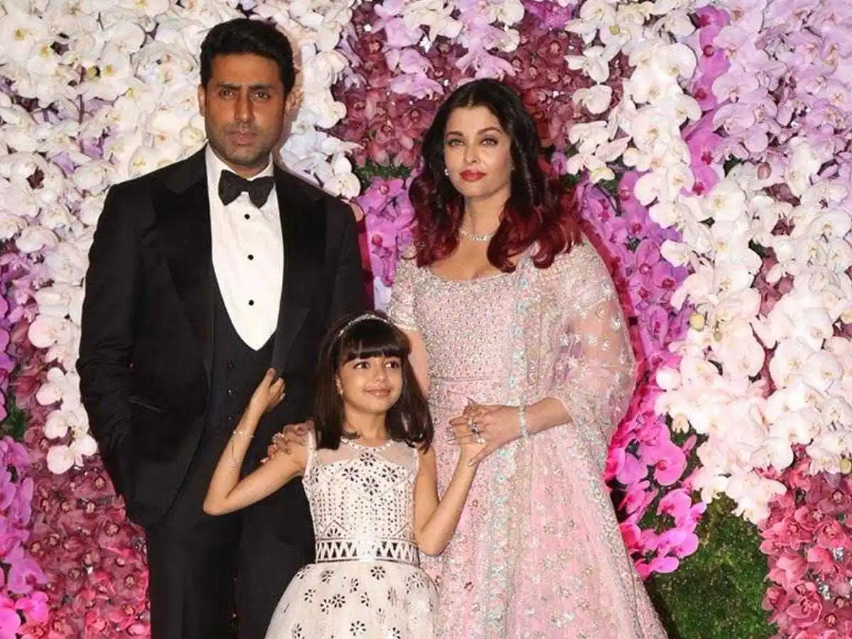 Abhishek-Bachchan-and-Aishwarya-Rai.tring.jpg Abhishek Bachchan and Aishwarya Rai.tring