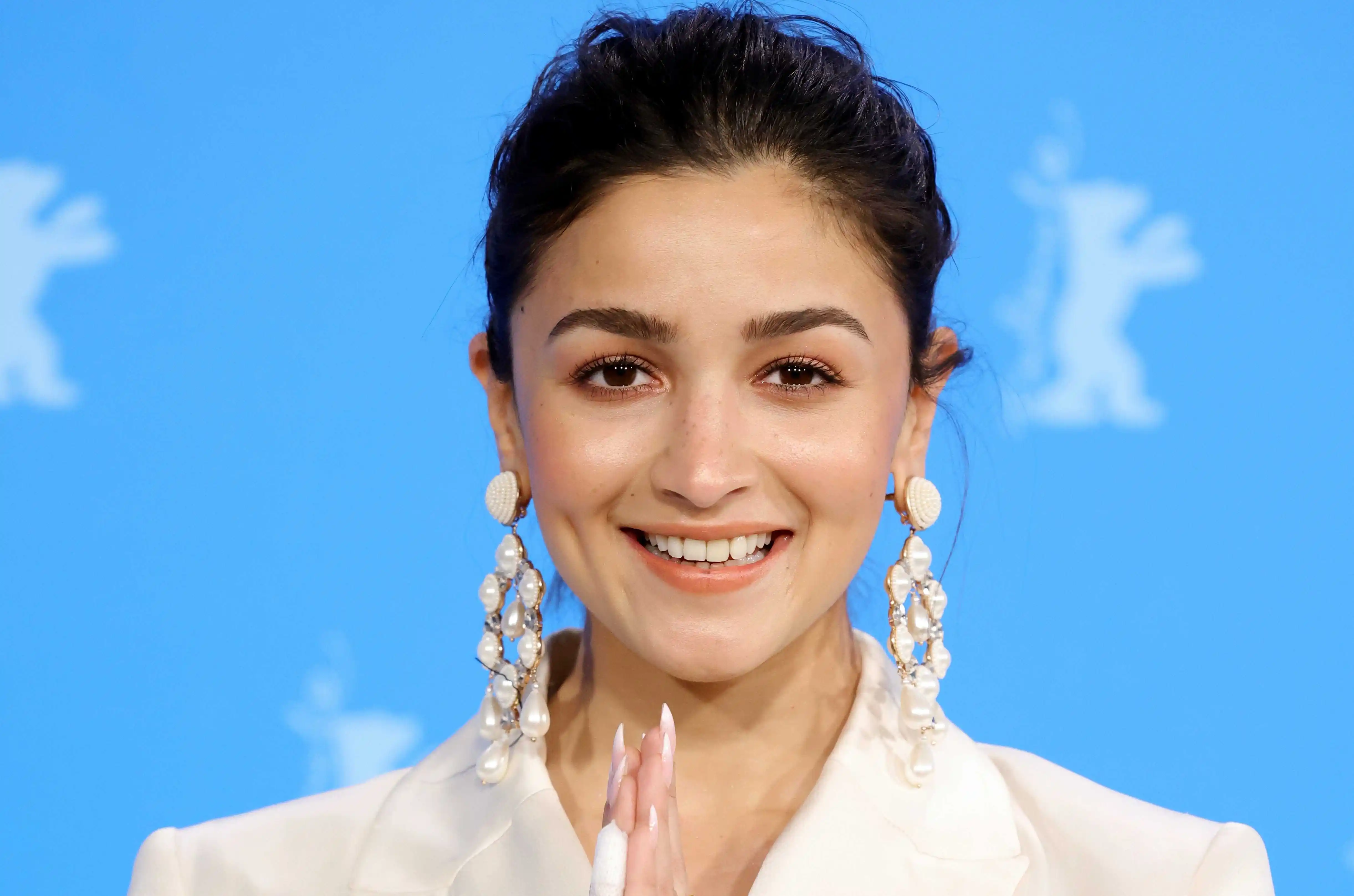 alia-bhatt-img.jpg alia-bhatt-image