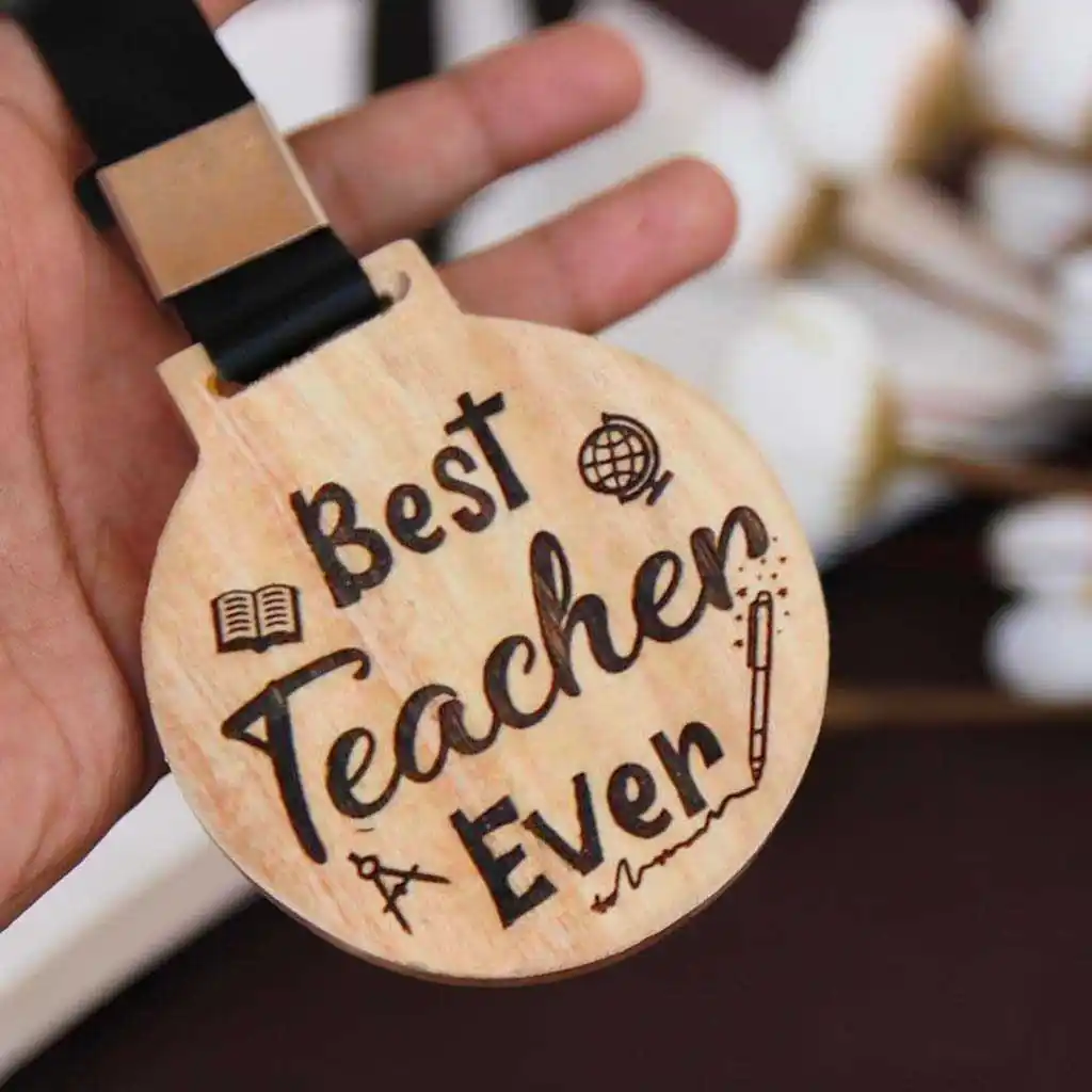 personalised-teachers-day-gifts-image-tring.jpg