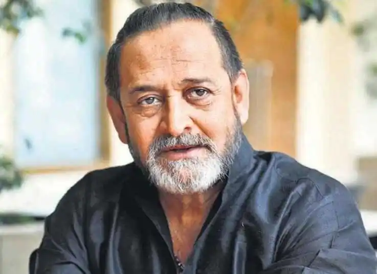 Mahesh-Manjrekar-as-Pawan-Kalra-tring.jpg