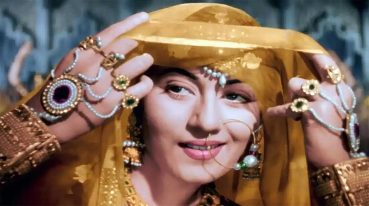 Mughal-e-Azam-Behind-the-Scenes-Image.tring.jpg Mughal-e-Azam-Behind-the-Scenes-Image.tring.jpg