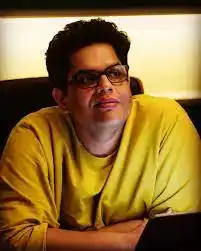 tanmay-bhat-biography-tring.jpg