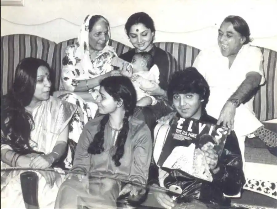Hemlata-Family-tring.PNG Hemlata-Family-tring