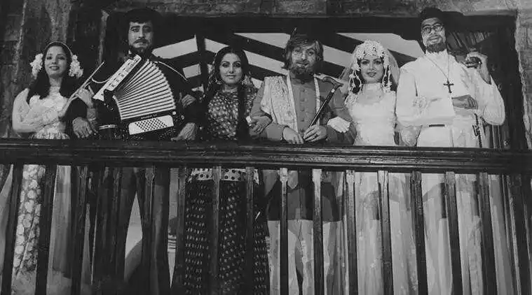 Amar-Akbar-Anthony-Behind-the-Scenes-Image.tring.jpg Amar-Akbar-Anthony-Behind-the-Scenes-Image.tring.jpg
