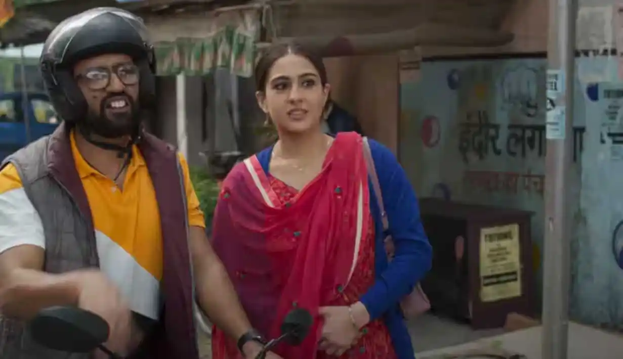 Zara Hatke Zara Bachke 3.avif Zara-Hatke-Zara-Bachke-ConclusionTring.com