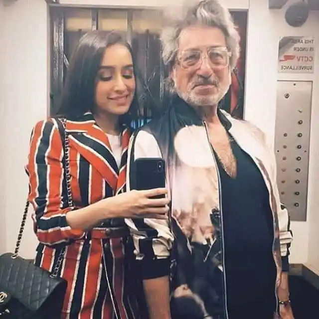 Shakti-Kapoor-and-Shraddha-Kapoor.tring.jpg Shakti-Kapoor-and-Shraddha-Kapoor.tring