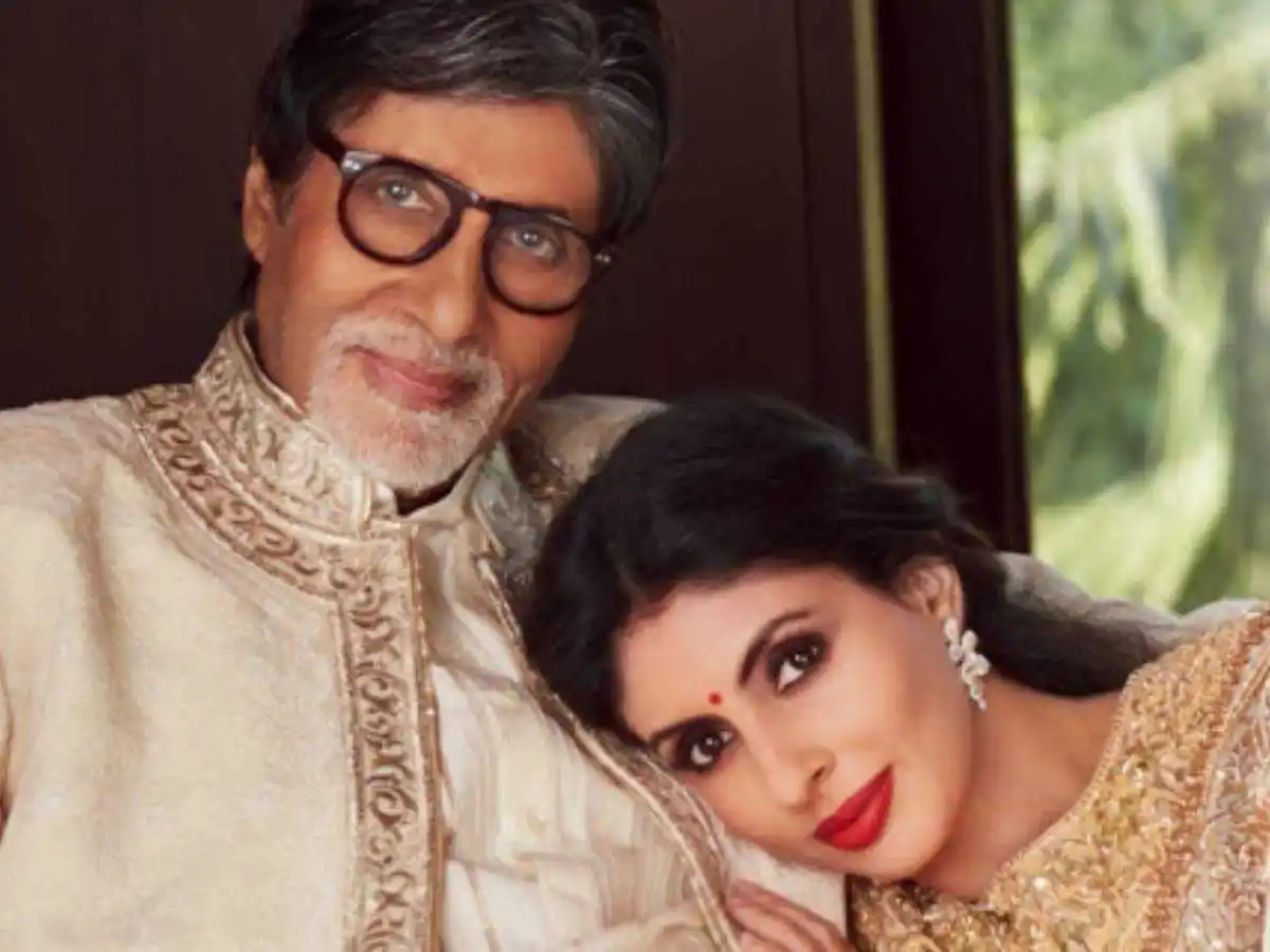 Amitabh-Bachchan-and-Shweta-Nanda.tring.jpg Amitabh-Bachchan-and-Shweta-Nanda.tring