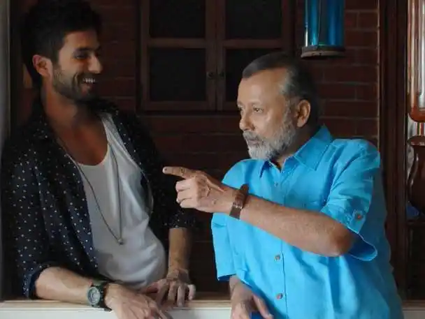 Pankaj-Kapoor-and-Shahid-Kapoor-tring.jpg Pankaj-Kapoor-and-Shahid-Kapoor-tring