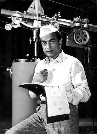 v-shantaram-facts-tring.jpg v-shantaram-facts-tring