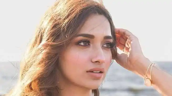 Jiya-Shankar-career-tring.jpg Jiya-Shankar-career-tring