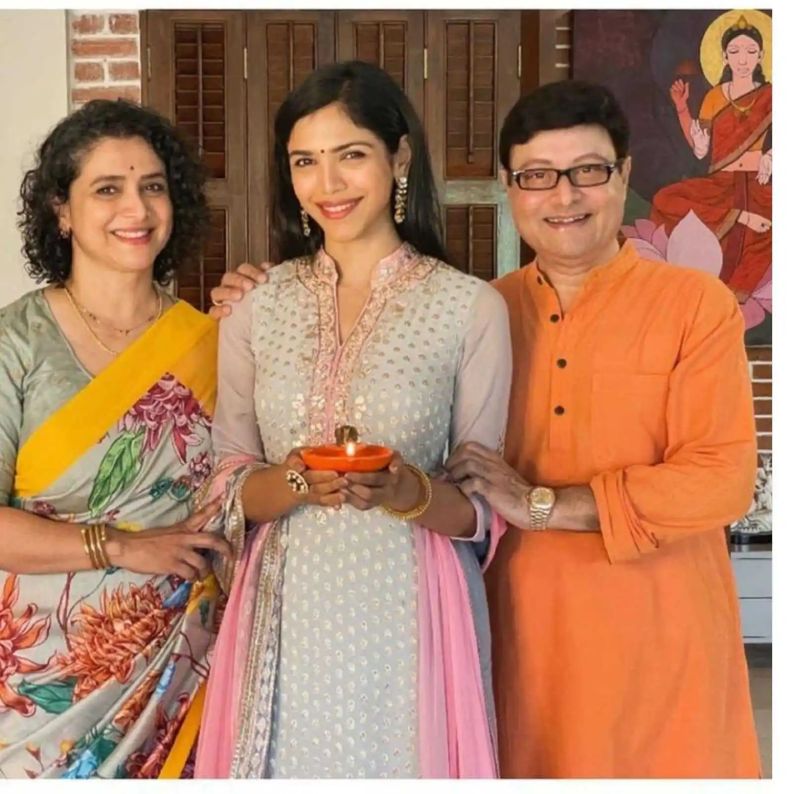 sachin-pilgaonkar-family-tring.jpg