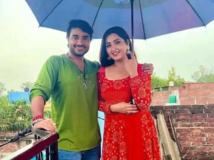 pradeep-pandey-with-kajal-raghwani-tring.jpg pradeep-pandey-with-kajal-raghwani-tring