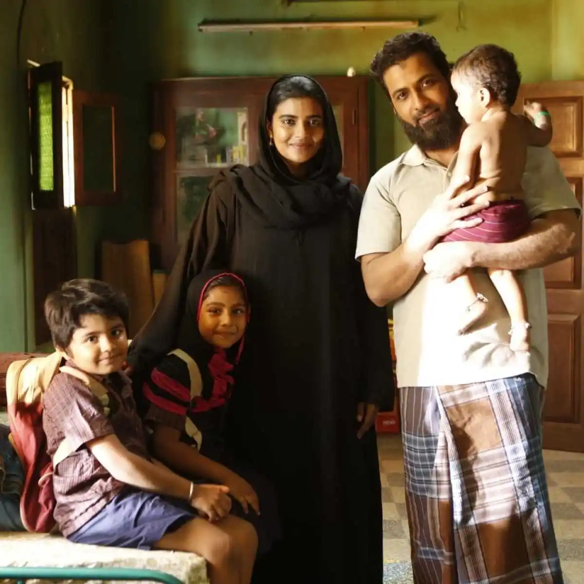 farhana-cast-tring.jpg farhana-cast-tring