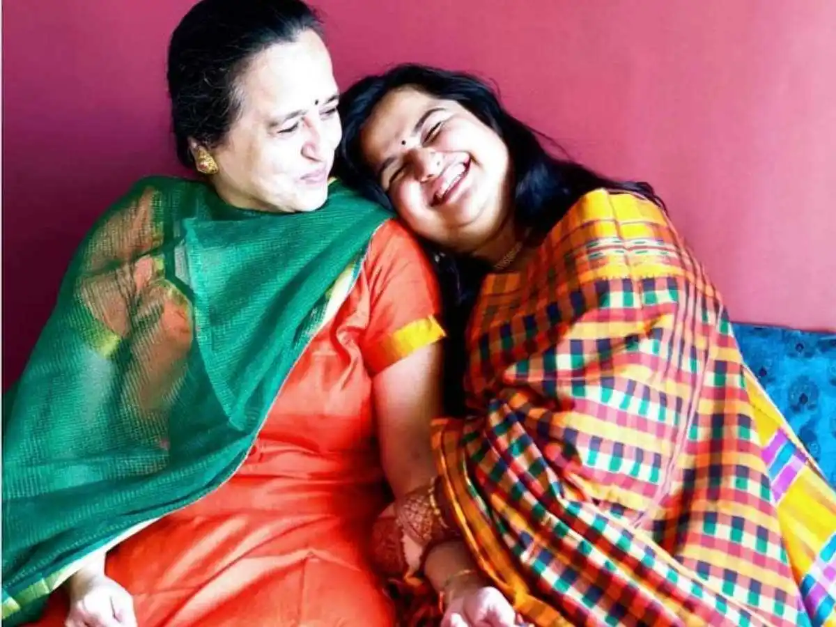 anvita-phaltankar-mother-tring.jpg anvita-phaltankar-mother-tring