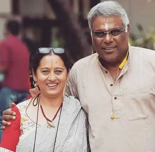 Ashish-Vidyarthi-with-first-wife-tring.jpg Ashish-Vidyarthi-with-first-wife-tring