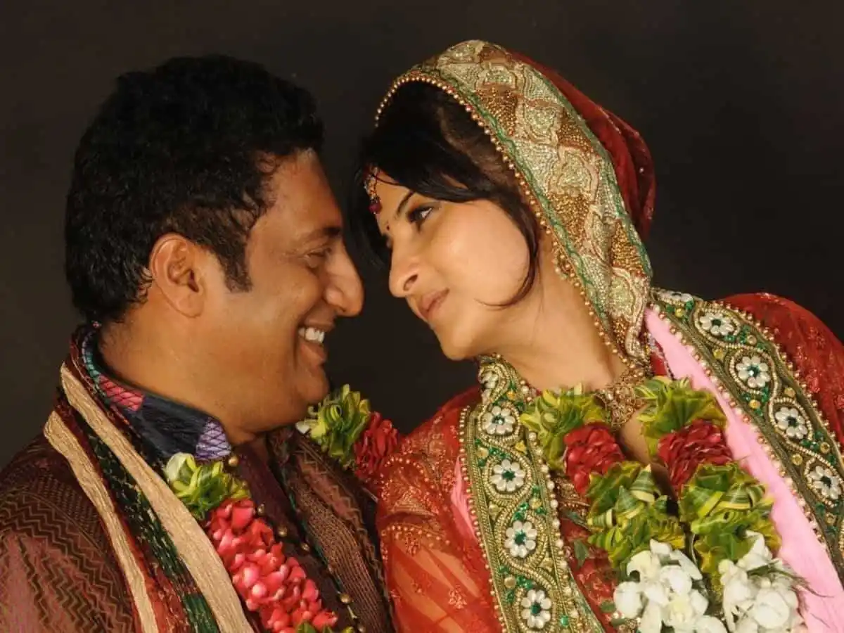 prakash-raj-wife-pony-tring.jpg