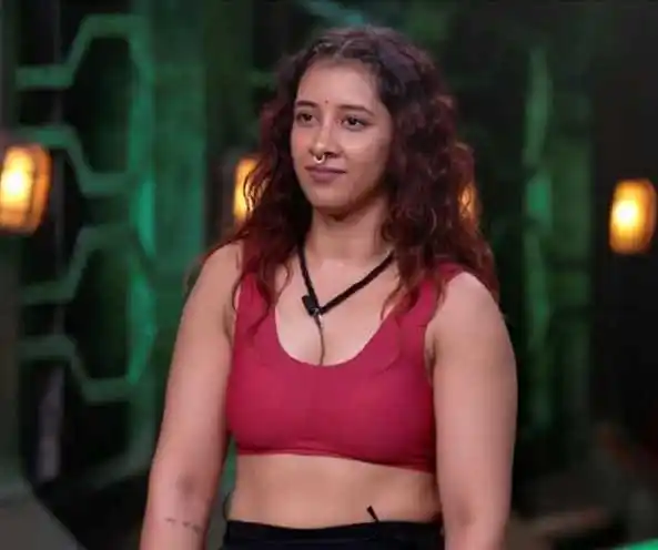 nayera-ahuja-mtv-roadies-tring.jpg nayera-ahuja-mtv-roadies-tring