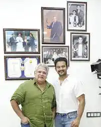images.jpg A picture of Mahesh Kothare and Addinath Kothare