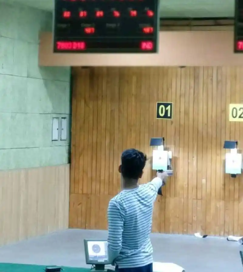 Digvijay-Singh-Rathee-during-rifle-shooting-tring
