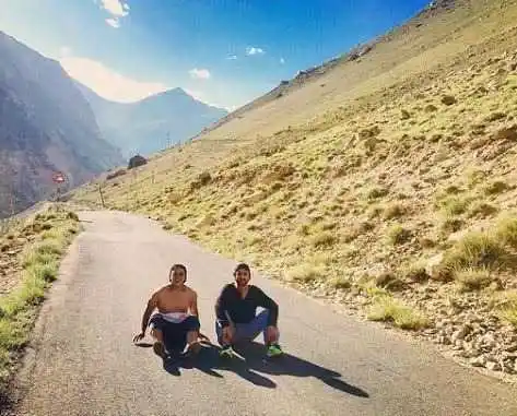 Gary-Lu-with-Raghav-Juyal-tring