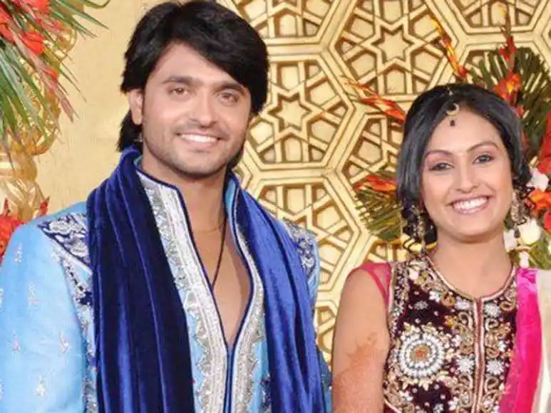 Ashish-sharma-wife-tring.jpg Ashish-sharma-wife-tring