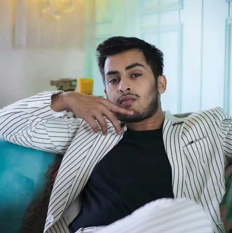 satya-manjrekar-image-tring.jpg satya-manjrekar-image-tring