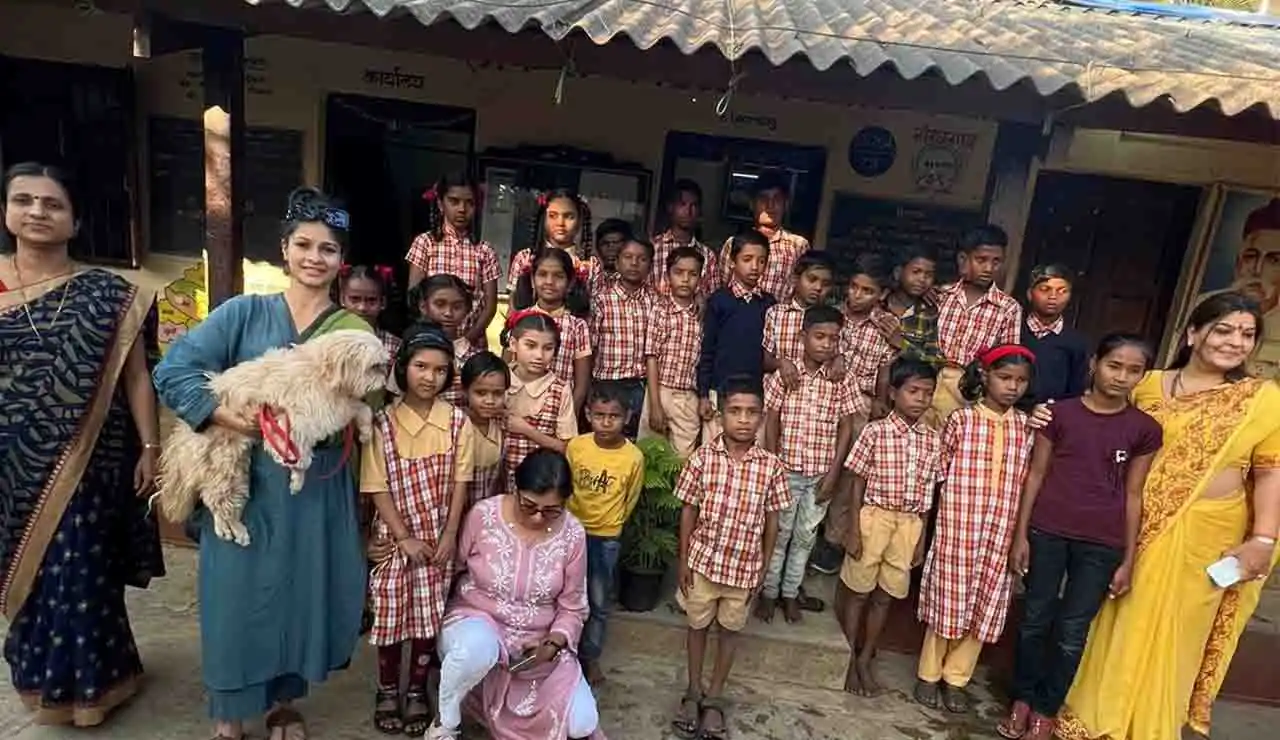 Tanishaa-Mukerji-NGO-tring