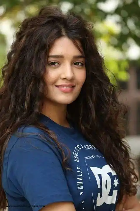ritika-singh-tring.jpg ritika-singh-tring