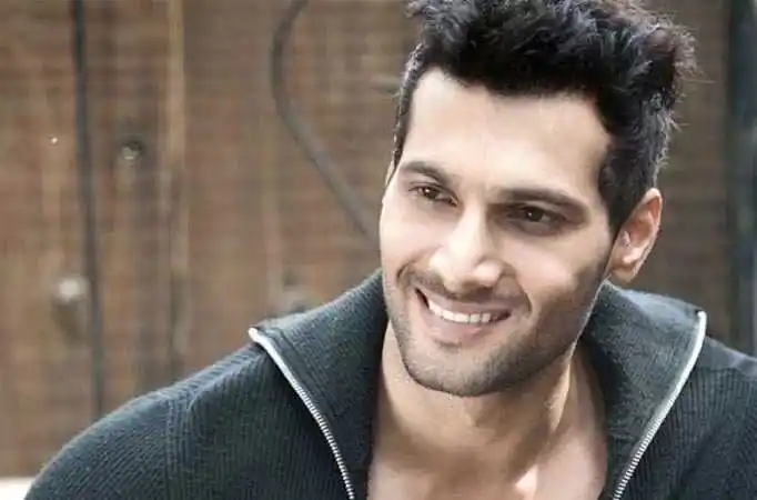 Aham-sharma-career-tring.jpg Aham-sharma-career-tring