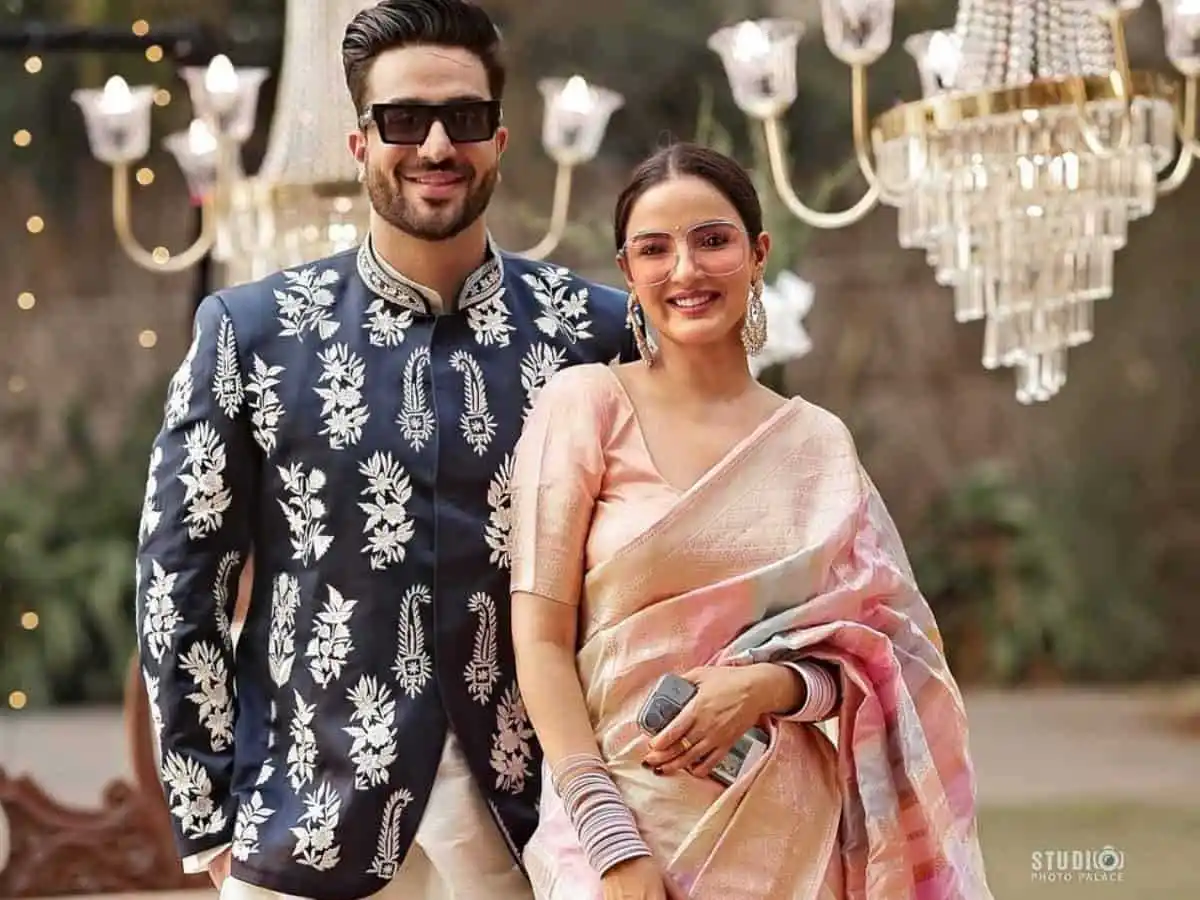jasmin-bhasin-and-aly-goni-tring.jpg jasmin-bhasin-and-aly-goni-tring